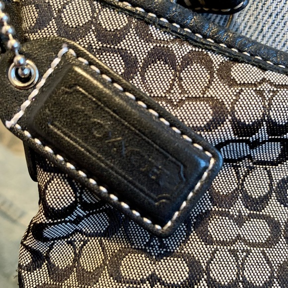 Vintage Coach Baguette Bag - Picture 3 of 3